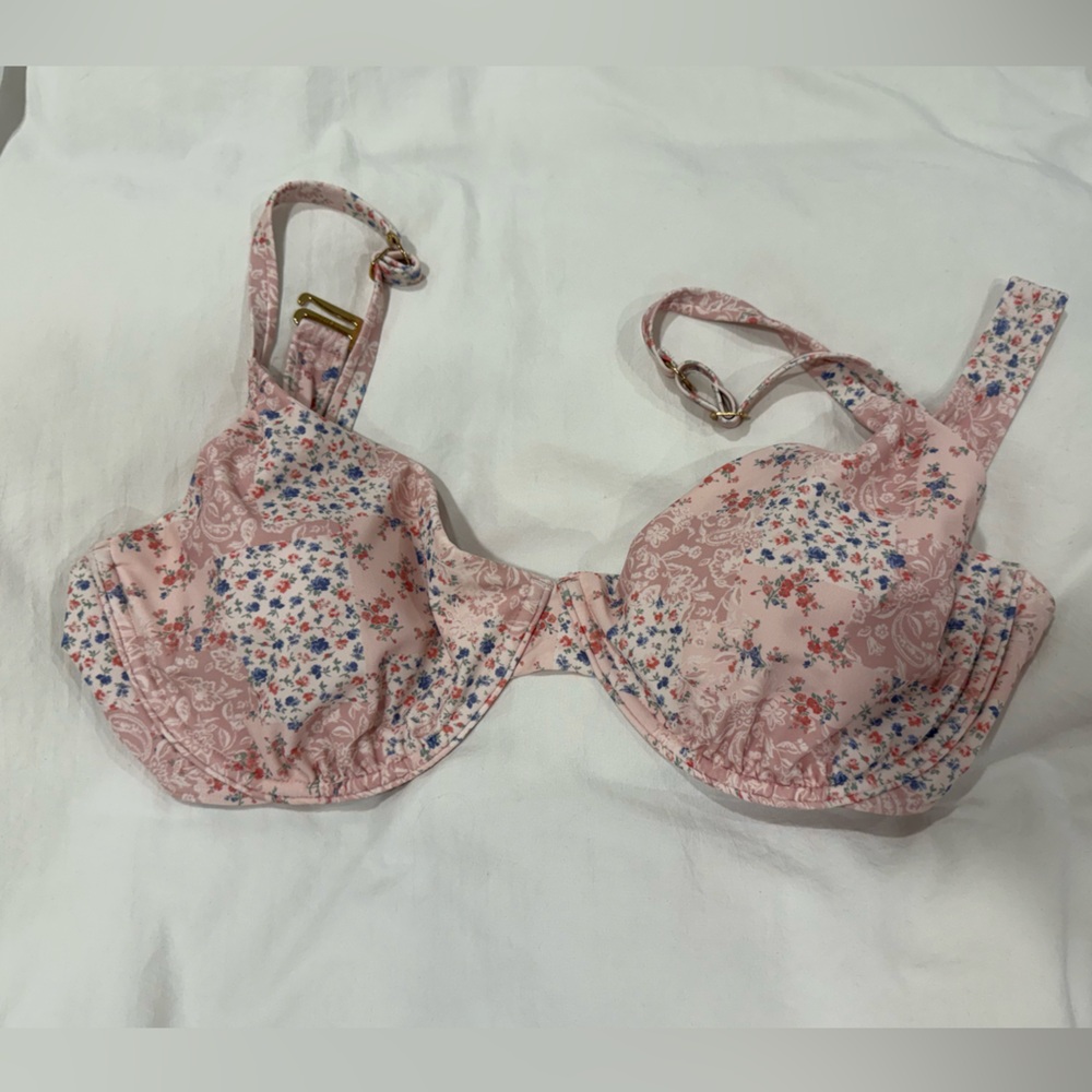 Hollister Curvy Plunge Underwire Bikini Top